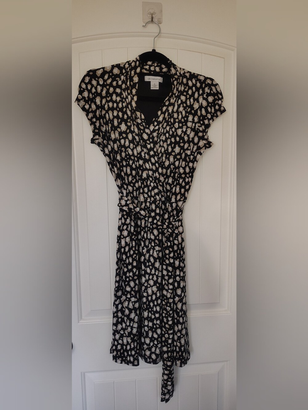 Liz Claiborne Black and White Abstract Print Tie-Waist Dress